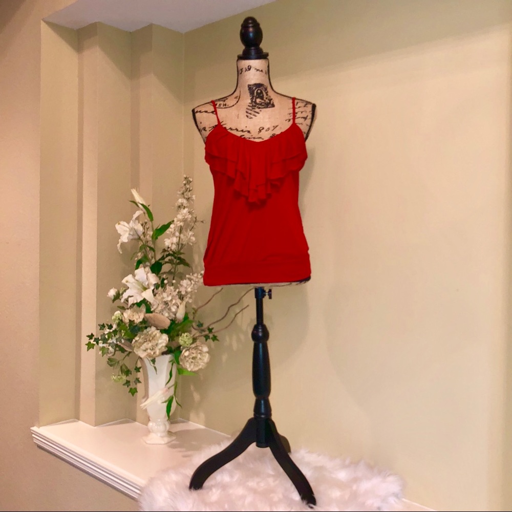 ~Ophelia~ Red v-neck tank top. Size M. - Picture 2 of 5